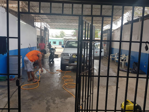 Bricar Lubricentro - Car Wash