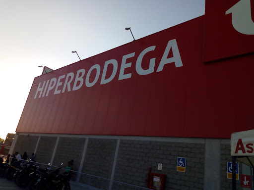 Hiperbodega Precio UNO