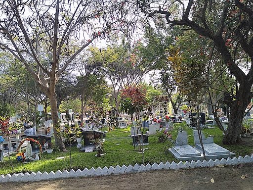 Jardines De La Resurreccion