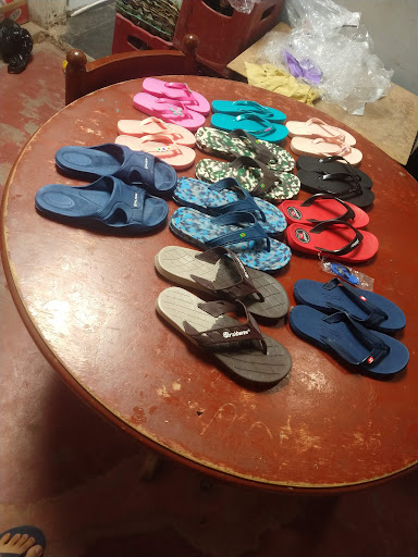 Venta de Sandalias de H y M, tienda doña camila